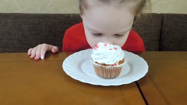 ЧЕЛЛЕНДЖ  БЕЗ РУК СЛАДКИЙ,