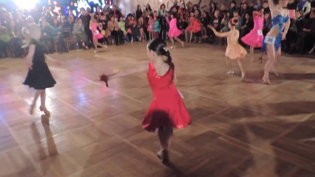 Studio Stars- solo E class 8-12 years