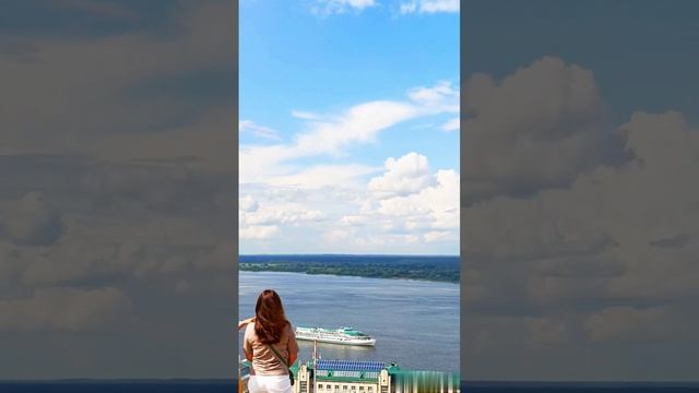 Нижегородский кремль. Площадь Вечного огня. Вид на Волгу с откоса