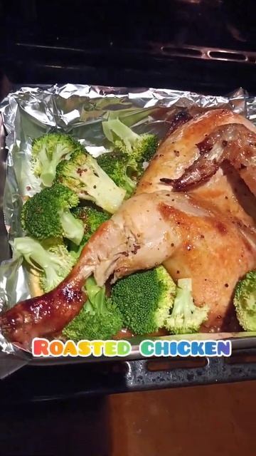 Roasted chicken w/ broccoli//Bevz Marcos