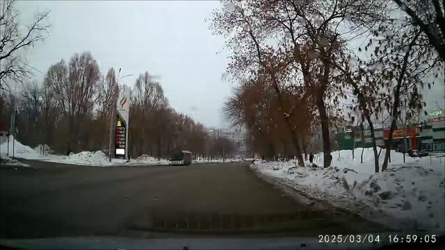 Чайники на дорогах. Поворот через двойную сплошную линию разметки