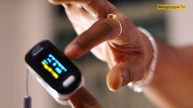 Mi Band 5 Vs Pulse Oximeter | Comparison Between Mi Band 5 And Pulse Oximeter | Live Test | Hindi