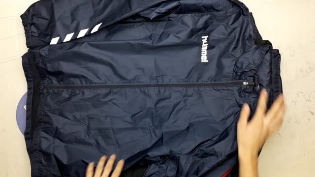 20998 Куртки ветровки Hummel сток Kurtki Hummel 4 пак 6кг 7.5€/шт 20шт