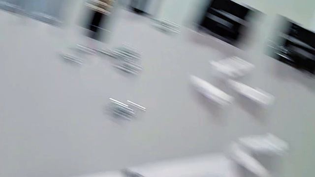 1000017767.mp4 (Собака смотрит на электроснабжение дома А-фрейм)