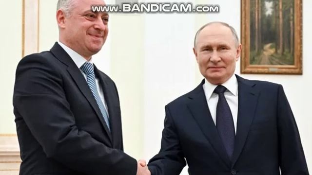 Путин лично поздравил Гунбу с победой на выборах президента Абхазии