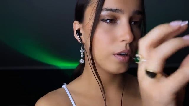 darklite ASMR. Тихий голос, звуки рта, движения рук.