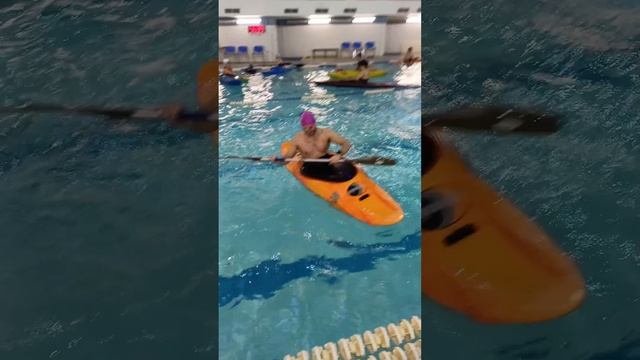 Эскимосский переворот в бассейне.mp4