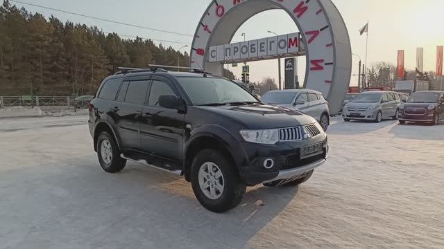 Mitsubishi Pajero Sport 2,5 л. Дизель МКПП  (178 л.с.) 4WD 2013