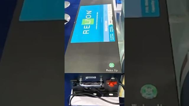 Мотор, разгоняющий целлюлит😀
Больше прикольного в нашем обзоре Dubai Boat Show