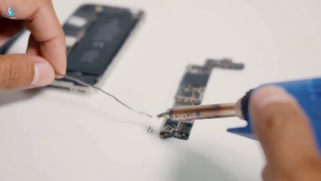 Илон Маск объявляет  производства телефонов Tesla Pi 2025 г