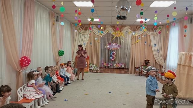 праздник 8 марта. группа 9
