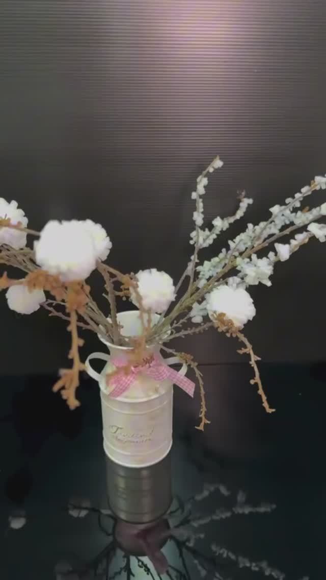 своими руками цветы из веточек и сетки для фруктов 🩵💜🩷