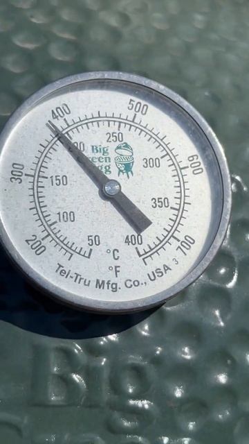 Бараньи ребрышки приготовленные на гриле Big Green Egg #BigGreenEgg #гриль #каре #баранина