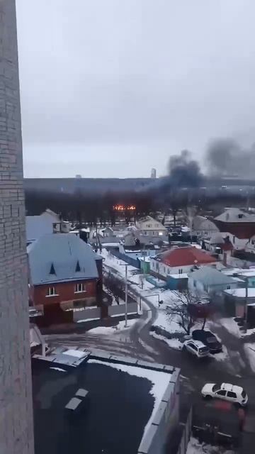 СГОРЕЛ ВАГОН: вагончик загорелся на Антокольского. Пламя быстро потушили. Никто не пострадал. 🔥