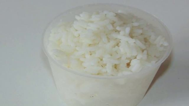 Рисовый салат с нутом