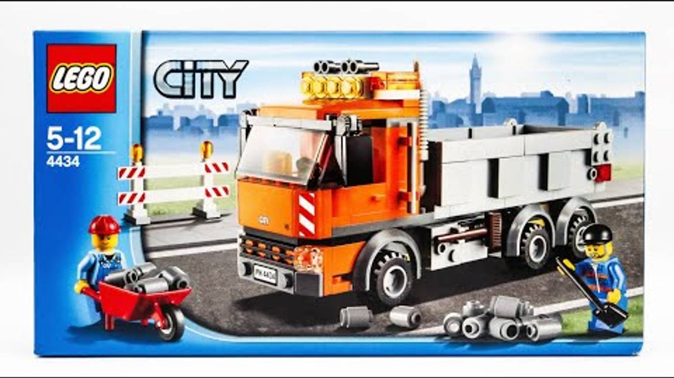 Скоростная сборка самосвала LEGO CITY