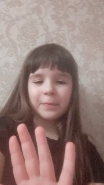 спасибо что набрали 100 подписчиков давайте наберём ещё больше