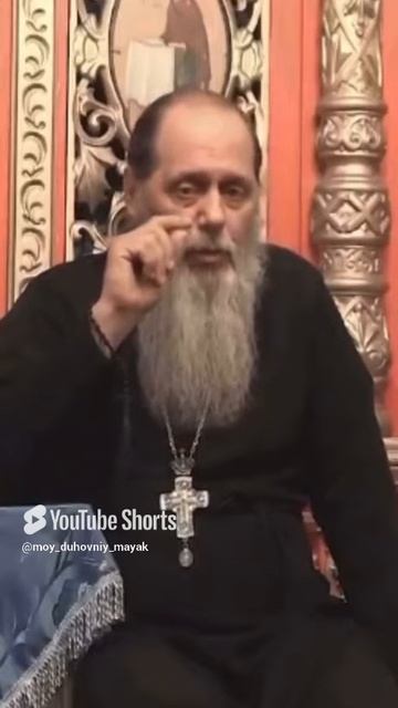 Кому помогать в первую очередь: родным или чужим?