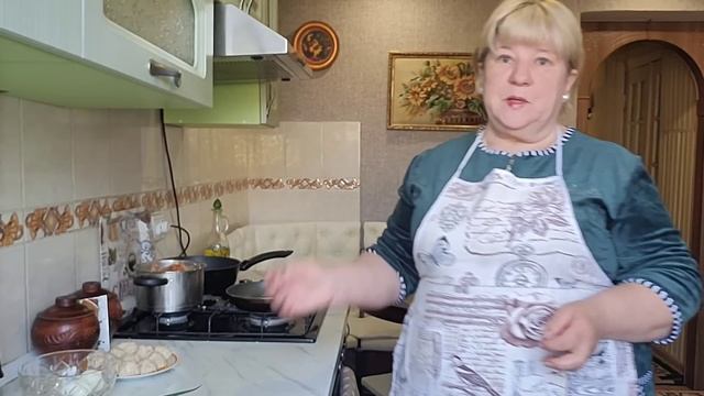 Картофельный Гратен в духовке. Гороховый суп. Фрикадельки. Свежий салат.