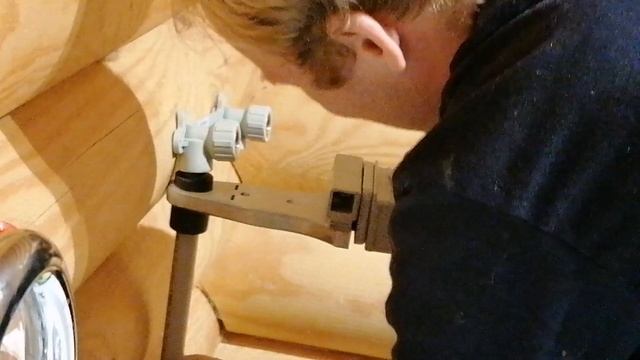 Быть на даче санузлу: монтаж канализации и водоснабжения
