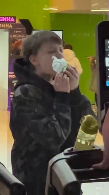 Вот же маленький гад!