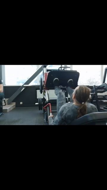 #под контролем тренера#анастасия#тренировка ног#shorts#на выносливость#50 кг#на 55 раз#два подхода#