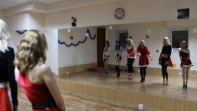 Rockin Around The Christmas Tree - Brenda Lee