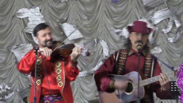 "А я в чужім саду" - чудове виконанння!