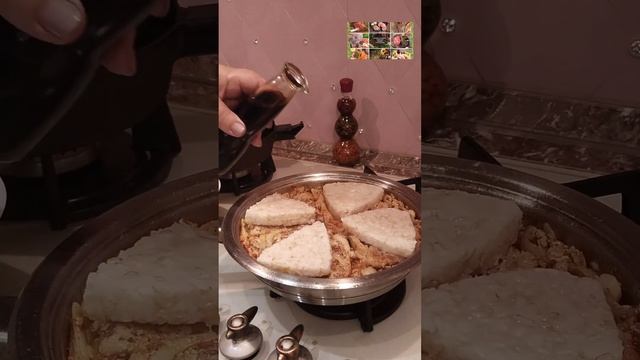 Мясо всегда будет сочным , если добавить яйцо