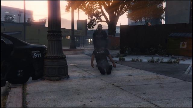 GTA V - Police Officer Drags Partner to Safety