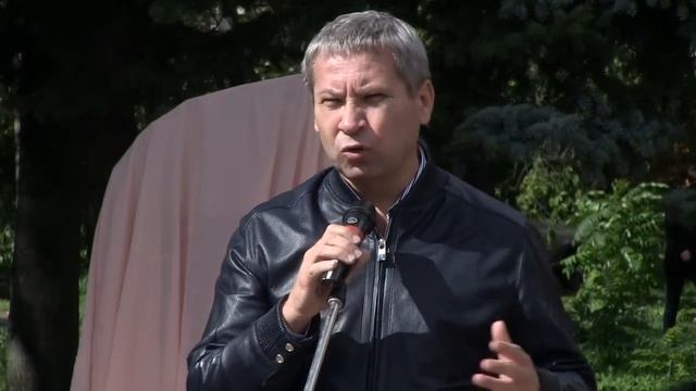 Открытие памятника "Слава труду Шахтеров" в поселке Горное
