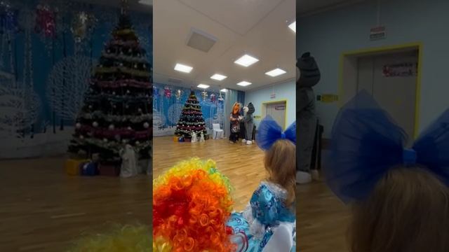 Озорной кот и баба Яга.