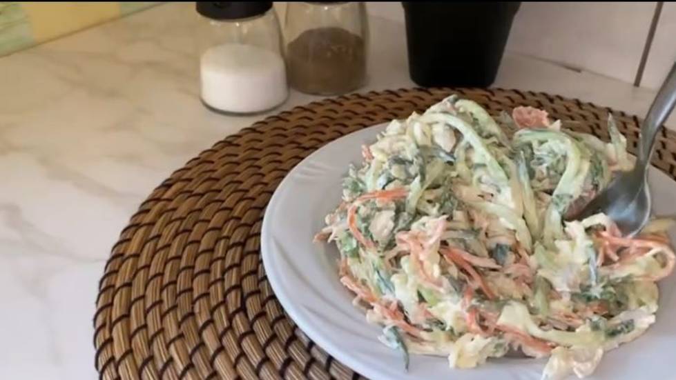 Салат из куриной грудки