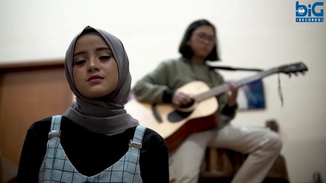 DuaRR - Lari Dari Kenyataan (Official Music Video)