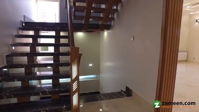 16 MARLA HOUSE AVAILABLE FOR SALE IN EDEN LAKE VIEW BLOCK PHASE 8 BAHRIA TOWN RAWALPINDI