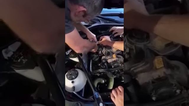 Бэха стояла неделю.. два гвоздя и мастер сотого уровня🤣👍