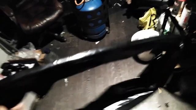 Wrapping, Rapping, Blaz'in & Sneez'in - Wrapping BMW E65 Grilles
