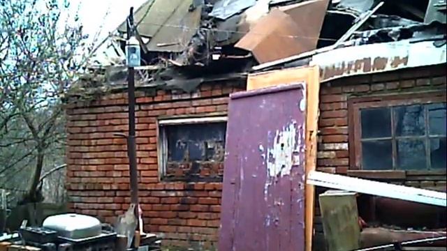 Два ножа, две отвёртки и стамеска