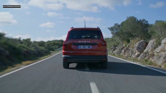2023 Dacia Jogger Hybrid 140 - Style, Exterior, Interior, Driving (Terracotta Brown)
