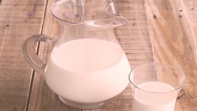 कच्चा दूध पीने से क्या होता है,गर्म दूध अच्छा होता है या कच्चा Kacche dudh ke Fayde