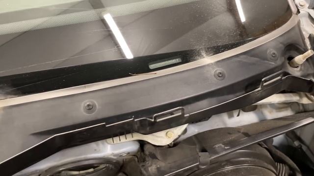 Ryan's BMW E39 M5:  A New Windshield, and Much More!