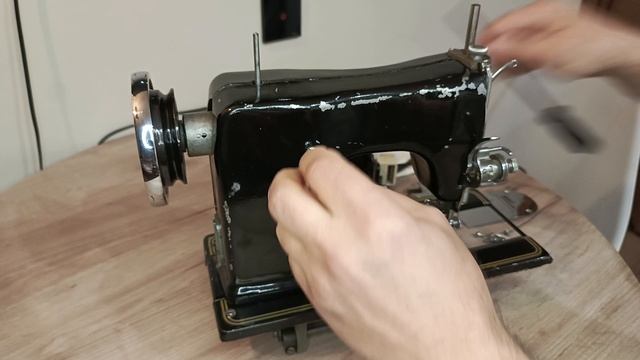 Швейная машина из Ирландии? Sewing machine maide in Republic Ireland.