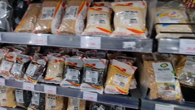 ОГРОМНЫЙ СПРОС, КОГДА ТОЛЬКО ОДИН БОЛЬШОЙ МАГАЗИН НА ОСТРОВЕ.