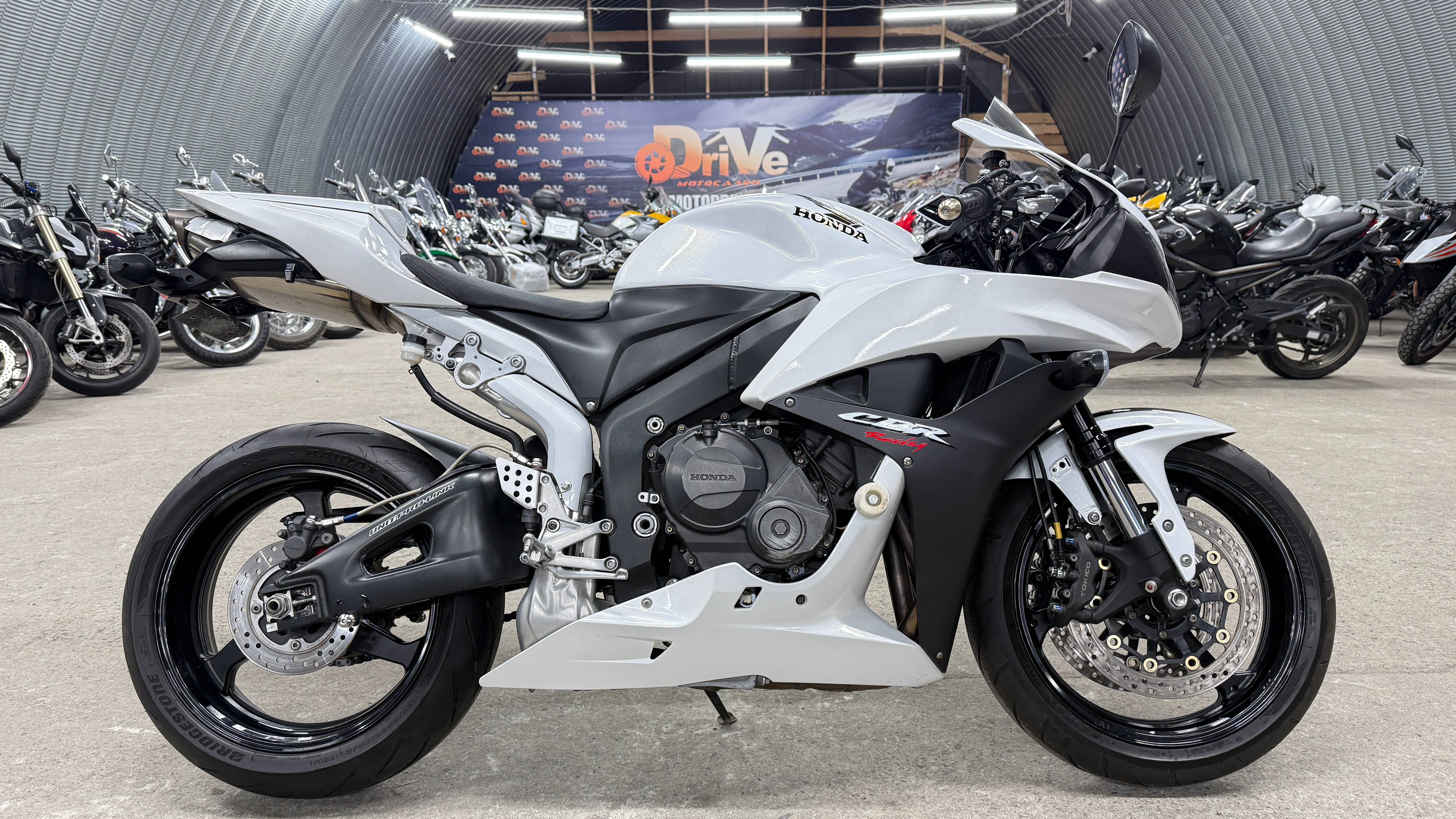 Обзор Honda CBR 600RR |В НАЛИЧИИ|