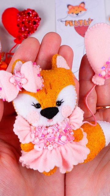 Милая брошь из фетра своими руками #брошка #брошь #игрушкиизфетра #diy