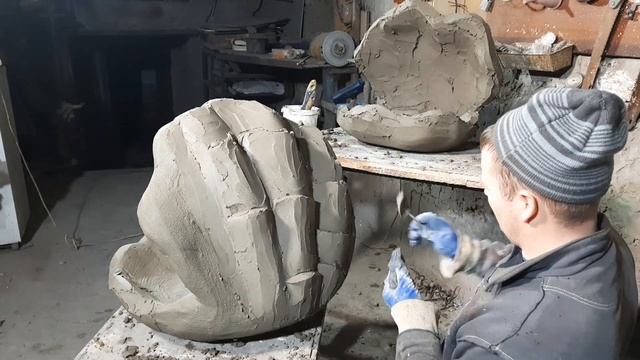 Уличный светильник из бетона.