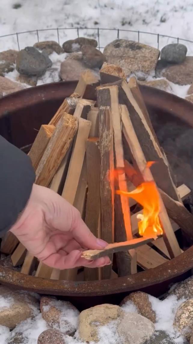 🔥Самодельный розжиг, который горит в любую погоду! #shorts #garden #советы