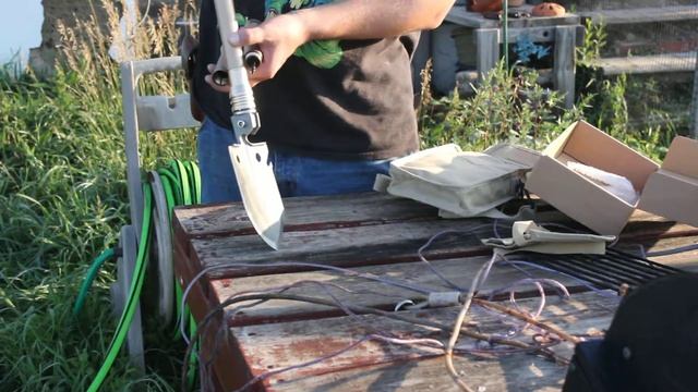 unboxing catwalk camping shovel