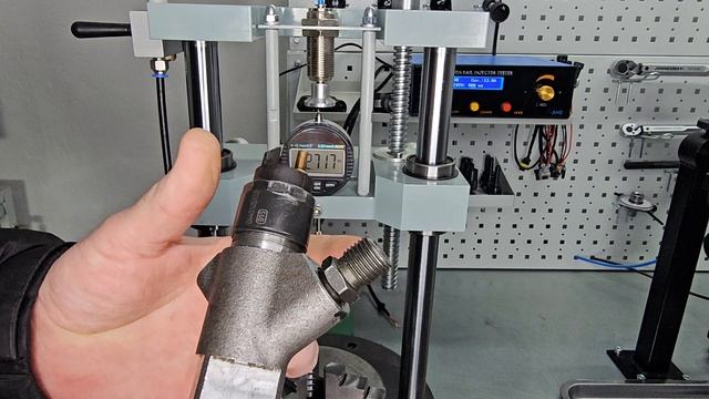 Форсунка Bosch Common rail грузовая, AH - (ход шарика)