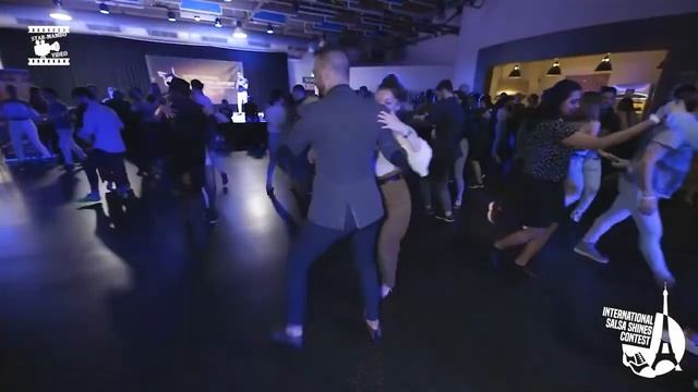 5 Important Tips for Follows when Salsa dancing.